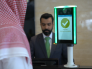 ரியாத் விமான நிலையத்தில் போர்டிங் பாஸுக்கு பதிலாக முக ரேகை