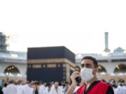 உம்ரா செய்யும் போது இதயம் நின்ற இந்திய பயணியை காப்பாற்றறிய ரெட் கிரசென்ட் குழு.