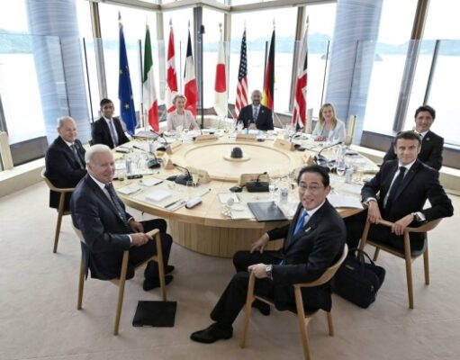 ரஷ்யா மீது பொருளாதார தடைகளை விதிக்க G7 நாடுகளின் தலைவர்கள் ஒப்புதல்.