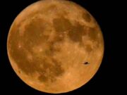 ஆகஸ்ட் மாதம் இரண்டு சூப்பர் மூன்களை பார்க்கும் வாய்ப்பு பார்வையாளர்களின் ஆவலை இரட்டிப்பாக்கியுள்ளது.