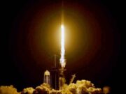 SpaceX, NASA விண்வெளி அமைப்புகள் நான்கு நாடுகளில் இருந்து விண்வெளி வீரர்களை அனுப்புகிறது.