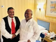 சவுதி அரேபியா புனித மக்காவில் சிறும்பான்மை நலத்துறை மற்றும் வெளிநாடு வாழ் தமிழர்கள் அமைச்சருடன் சமூக ஆர்வலரும் மற்றும் மனிதநேய பண்பாளரும் தொழிலதிபர் பதுருதீன் அப்துல் மஜீத் அவர்கள் சந்திப்பு.