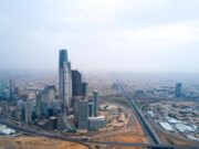 சவூதி அரேபியா 162 பிராந்திய மையங்களுக்கு உரிமம் வழங்கியது.