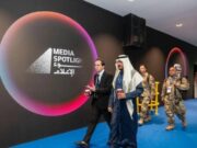 மீடியா ஸ்பாட்லைட் சவூதியின் சாதனைகளை காட்சிபடுத்துகிறது.