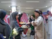 துர்க்மெனிஸ்தானில் இருந்து வந்த தொடக்க விமானத்தை கிங் அப்துல் அஜீஸ் சர்வதேச விமான நிலையம் வரவேற்றது.