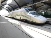 ஹரமைன் ரயில் ஹஜ் பயணிகளை ஏற்றிச் செல்ல 3800 பயணங்களைப் பயன்படுத்துகிறது.