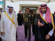 குவைத் பட்டத்து இளவரசரை சவூதி அரேபியாவின் பட்டத்து இளவரசர் ஜித்தாவில் வரவேற்றார்.