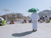 புனிதத் தலங்களின் சில மலைப் பகுதிகளில் மேற்பரப்பு வெப்பநிலை 72 டிகிரியை எட்டும் என்று சுகாதார அமைச்சகம் எச்சரிக்கை விடுத்துள்ளது.