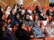 1,707 சவுதி பெண்கள் வேலைவாய்ப்பு சந்தையில் முக்கிய பதவிகளை வகிக்கின்றனர்.