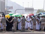 வெளிநாட்டு சுற்றுலா நிறுவனங்கள் விசிட் விசா வைத்திருப்பவர்களைச் சட்டவிரோதமாக ஹஜ் செய்ய ஊக்குவித்தாக உள்துறை அமைச்சகம் தெரிவித்துள்ளது.